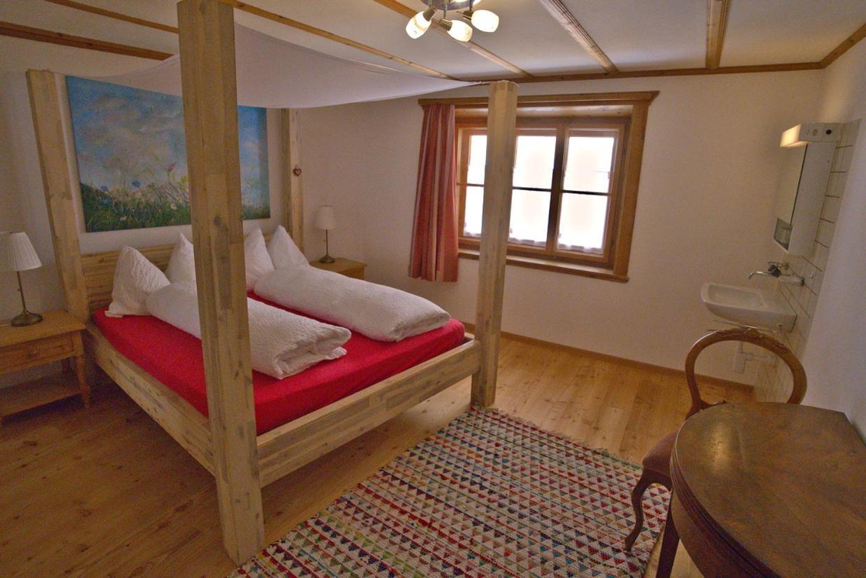 Bed and Breakfast Chasa Sassalba Lu Esterno foto